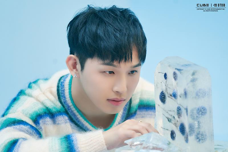 BTOBlMHYUNSlK's tweet photo. https://t.co/4BH1fCmahO