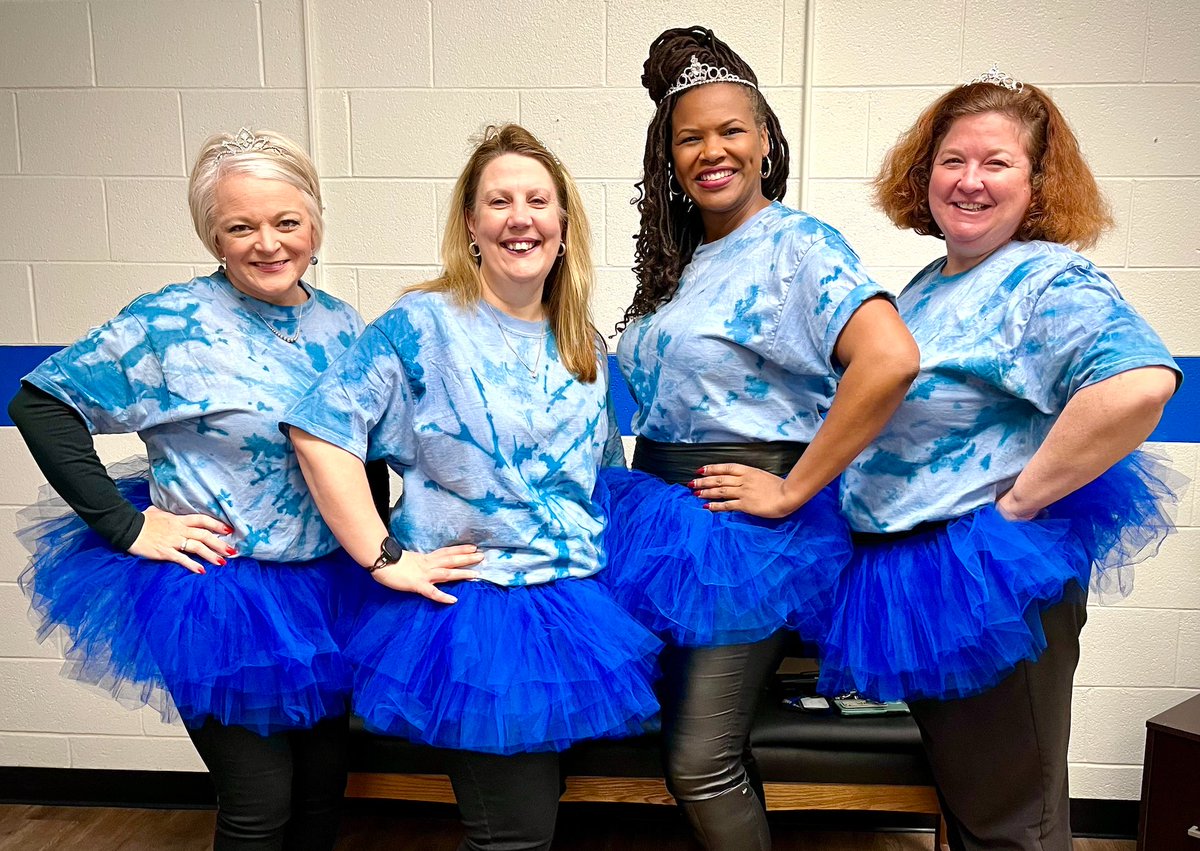 ENelson_VolsFan's tweet photo. Happy 2's Day!! 2/22/22 is a great day to wear Tutus, Tie-Dye Shirts and Tiaras! I work with the best people! 💙 #oesrams https://t.co/RSvwIjoO7e
