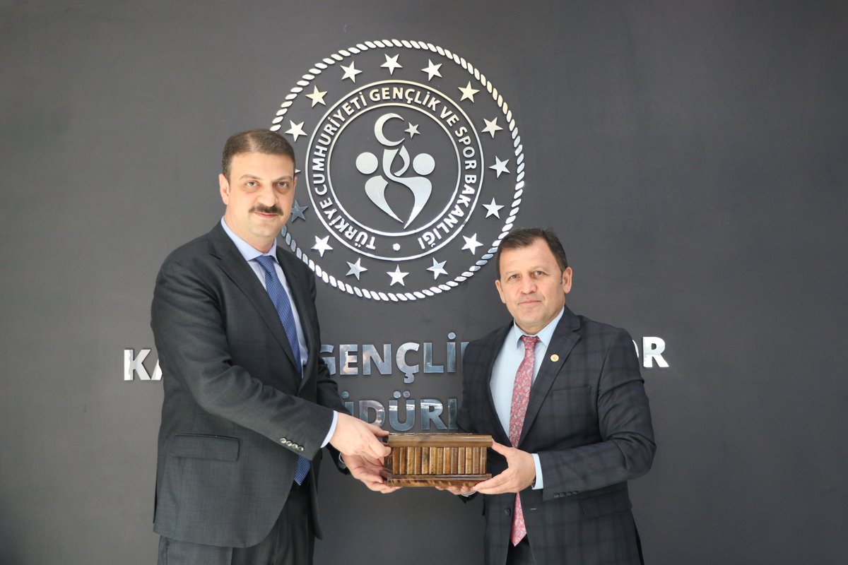 KABAKCI46's tweet photo. Gençlik ve Spor Bakan Yardımcımız Sayın Sinan Aksu Kayseri’de tesislerimizde incelemelerde bulundu. https://t.co/mlJSh35Z1B