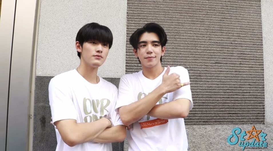 PideOfficial's tweet photo. คู่ซี้ต่างวัยยยย 💙💙💙💙 
#ไปด์เปอร์ or #เปอร์ไปด์

@pidemonthapoom @Copper_phrt16 @Copper_family 

#pidemonthapoom
#ไป๊ปTheNarrator
#copperphuriwat
#Atime26 https://t.co/NGK9t80uYs