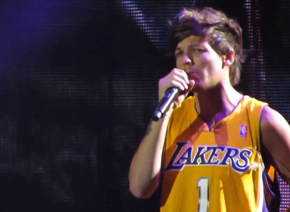 louis's frat boy (@fraterabot) on Twitter photo 