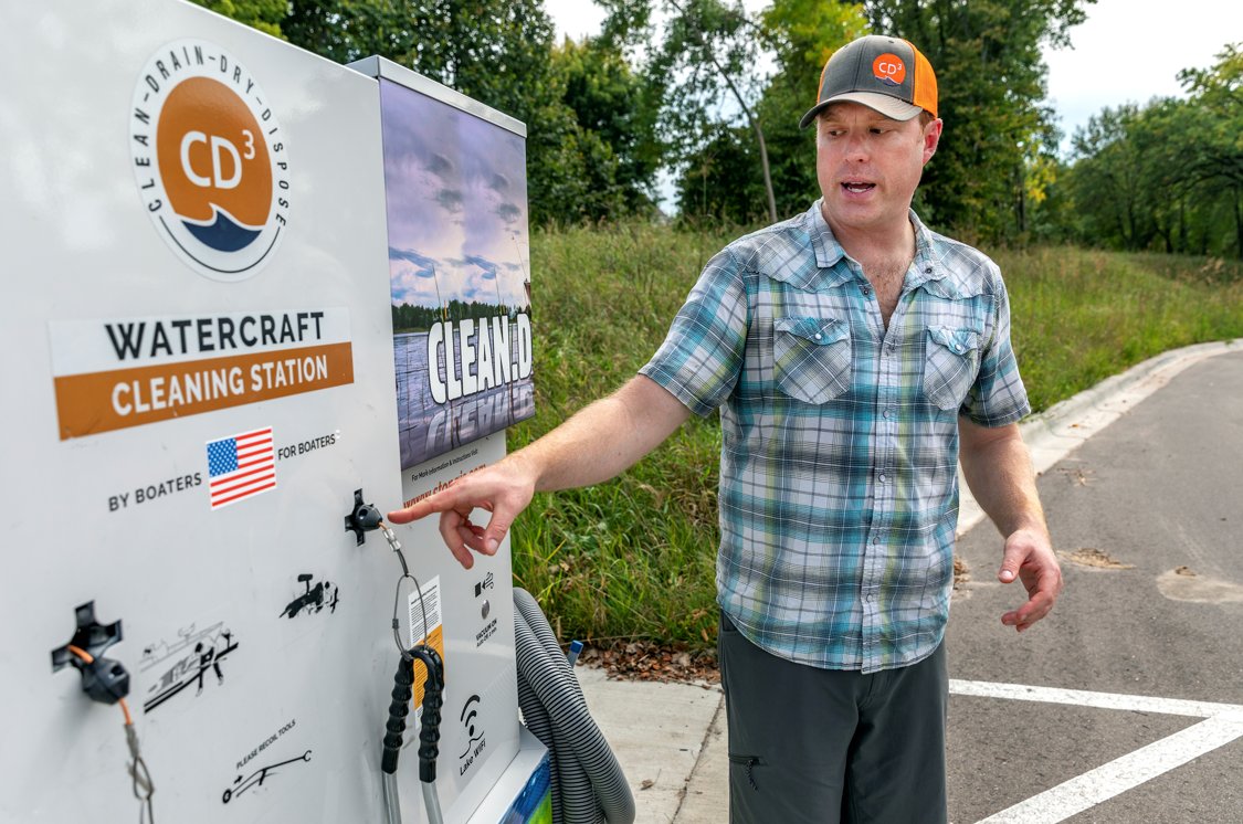 CleanDrainDry's tweet photo. Here at the #CleanDrainDry initiative, we work to educate and empower the public to stop the spread of Aquatic Invasive Species.

Join us as a member and help preserve the nation's waterways for our generation, and generations to come. 

https://t.co/XfTXHXm44q https://t.co/JltSwEH9zV