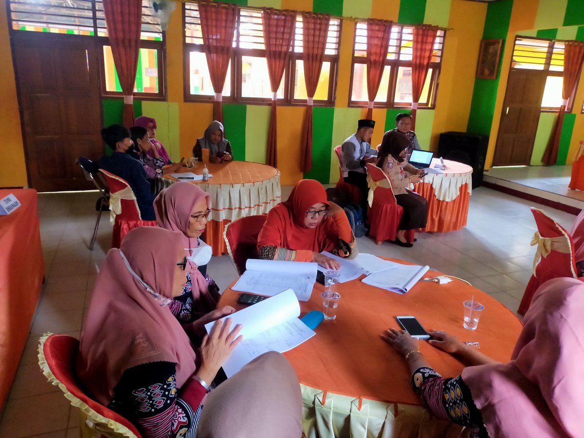 YahyaRonal's tweet photo. Pendampingan Pelaksanaan Rapat Anggota Tahunan TB 2021 KSU Lestari Jaya, Kec. Boliyohuto.
@KemenkopUKM
@PENYULUH_COOP
#kemenkopukm
#depcoop
#penyuluhkoperasi
#koperasiIndonesia
#ppklkemenkopukm
#ppklprovgorontalo
#ppklkabgorontalo
#RAT
#aktivatorkoperasi
#perkoperasiankeren https://t.co/t9Njelc2ni