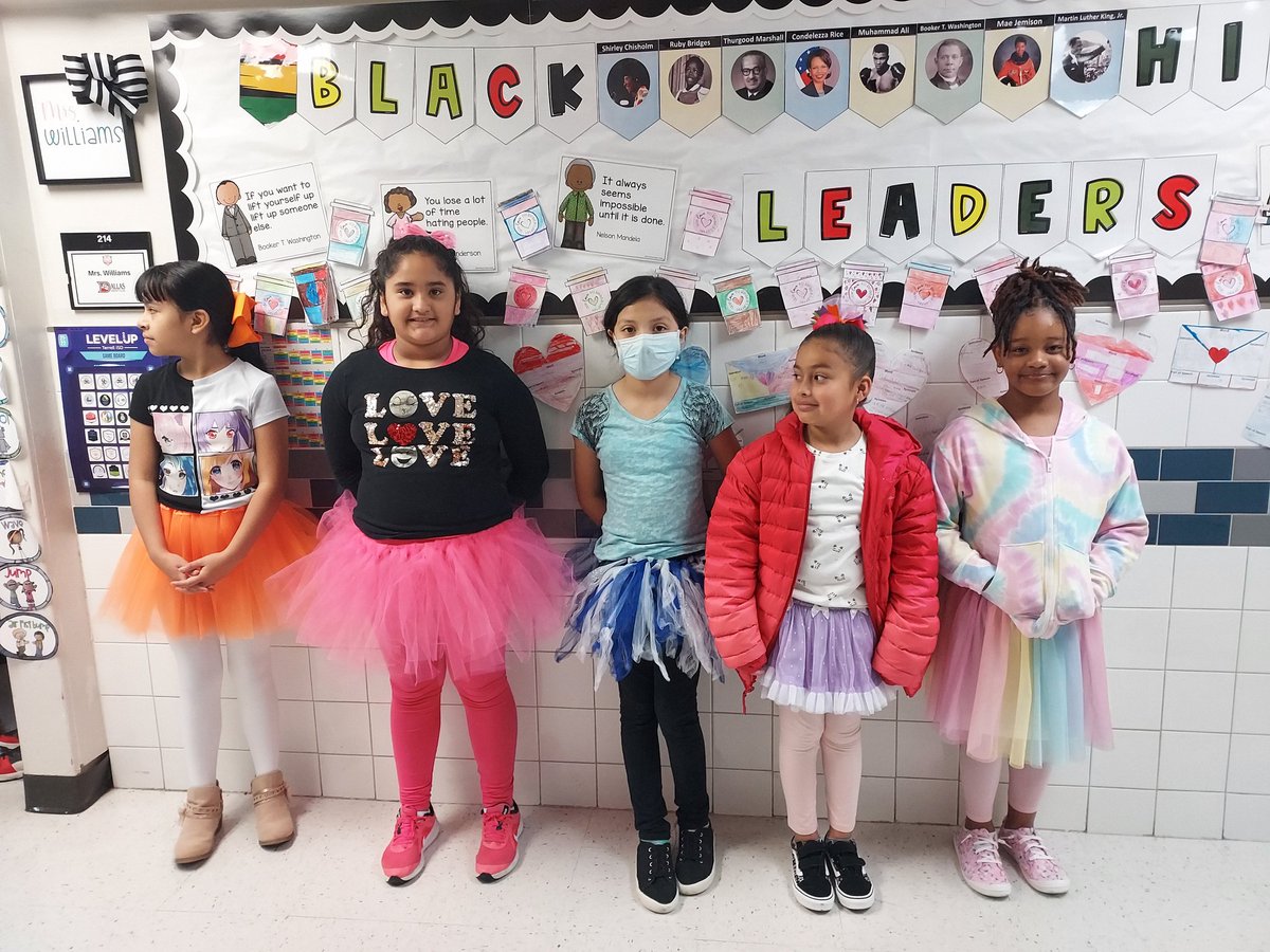 vwilliams214's tweet photo. @TerrellISD celebrating 2-22-22
Super cute kiddos@GWE
#terrelltogether #Twosday https://t.co/FxlNGxs7en