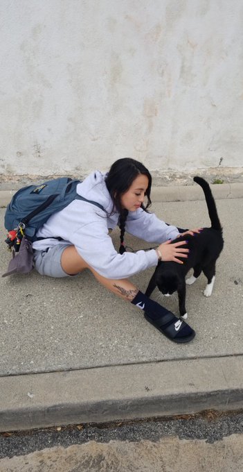 Happy but sad idk https://t.co/4ChPXvNLJC