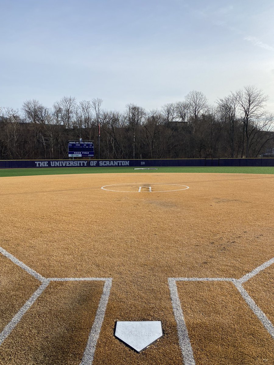 My office is better than yours…what a beautiful day for some softball! So nice to get out in February! #nofilter #ilovemyjob #feelslikespring #officeviews