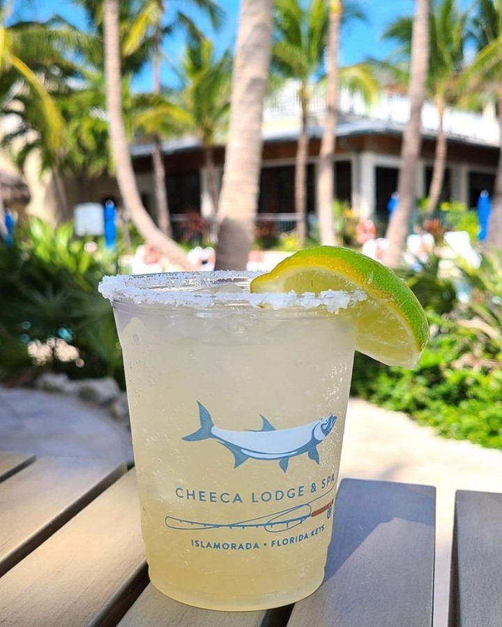 Blended or stirred? There's no wrong choice! Happy #NationalMargaritaDay from the #FLKeys 🍹✨