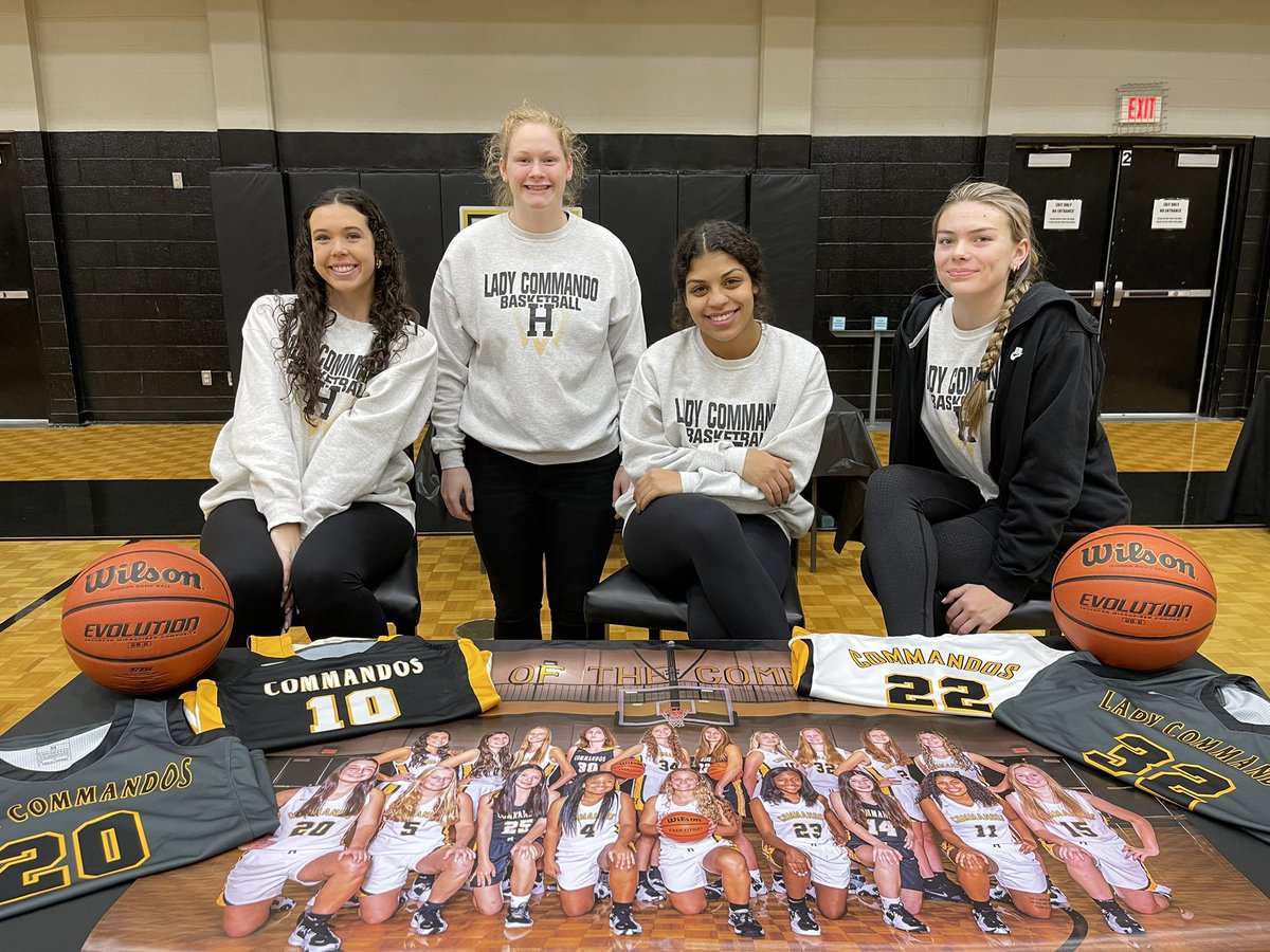 Ladycommandobb's tweet photo. Proud of these 4. 
They are everything a Lady Commando should be. 
They mean everything to our program. 
#EnergyAttitudeEffort https://t.co/WPpqXBbLRr