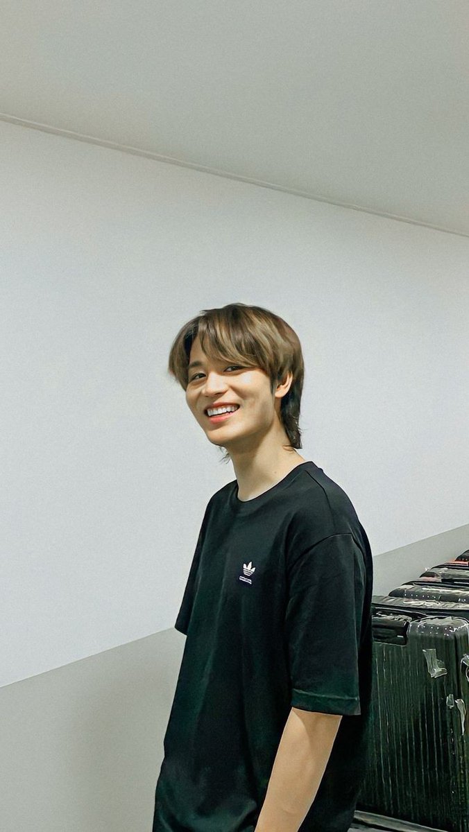 lucidreamer1003's tweet photo. stay healthy and rest well, we all know you're special, u are our moon...we love you. 
im waiting for u so please come back home with us 

#AlwaysWithMoonTaeil https://t.co/kFDadmgFBM