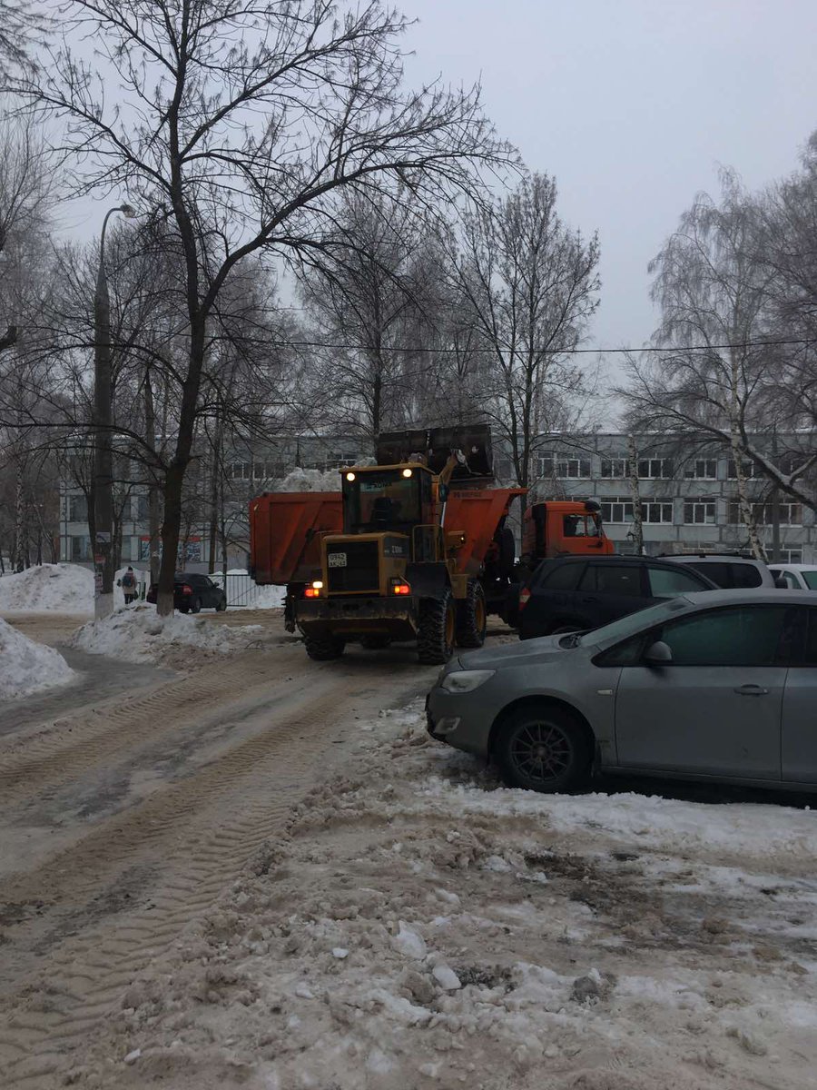 ooo_psksmr's tweet photo. 22.02.2022г. Вывоз снега с адреса: ул. Стара-Загора, 166. @gkh_kir63  @Rudakov_i_a https://t.co/WOl6qPS8vx