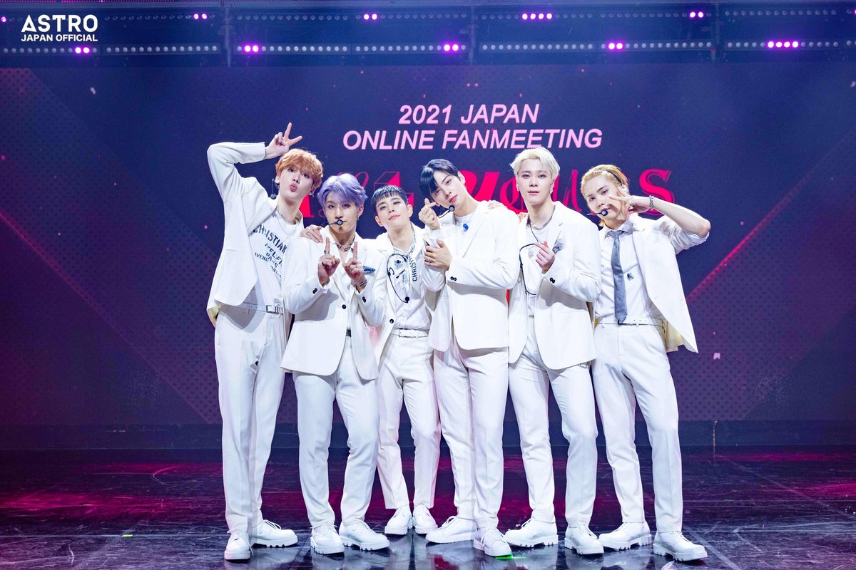 Happy 6th Anniversary par our boys
🥳🥳❤️
May all your days bright like your smile.
I love u so much ❤️

#아스트로_6주년_여진히_우린함께야
#빛난6년_더빛날_6개의별_아스트로
#ASTRO6thAnniversary