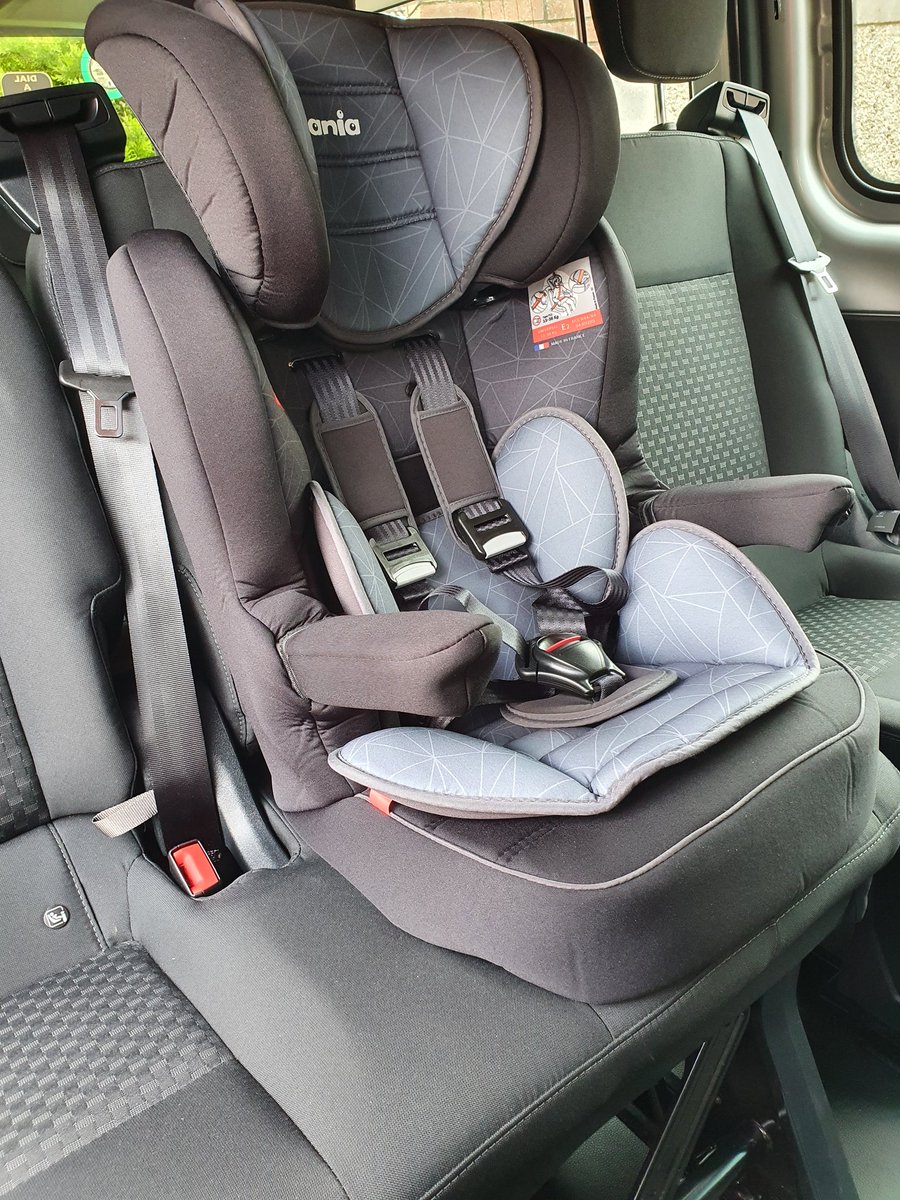Checkers Cabs & Delivery Service Dublin Airport tweet media