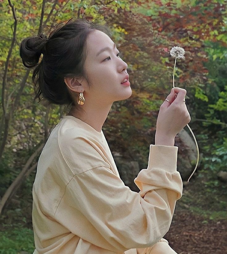 siewrites's tweet image. I am now writing the chapters of Saudade and I'm planning to update them in one go so you can have it longer. I hope you'll love it. Im writing during my free time and on times when I feel like it. Thank you for your patience! Wait for me ❤️