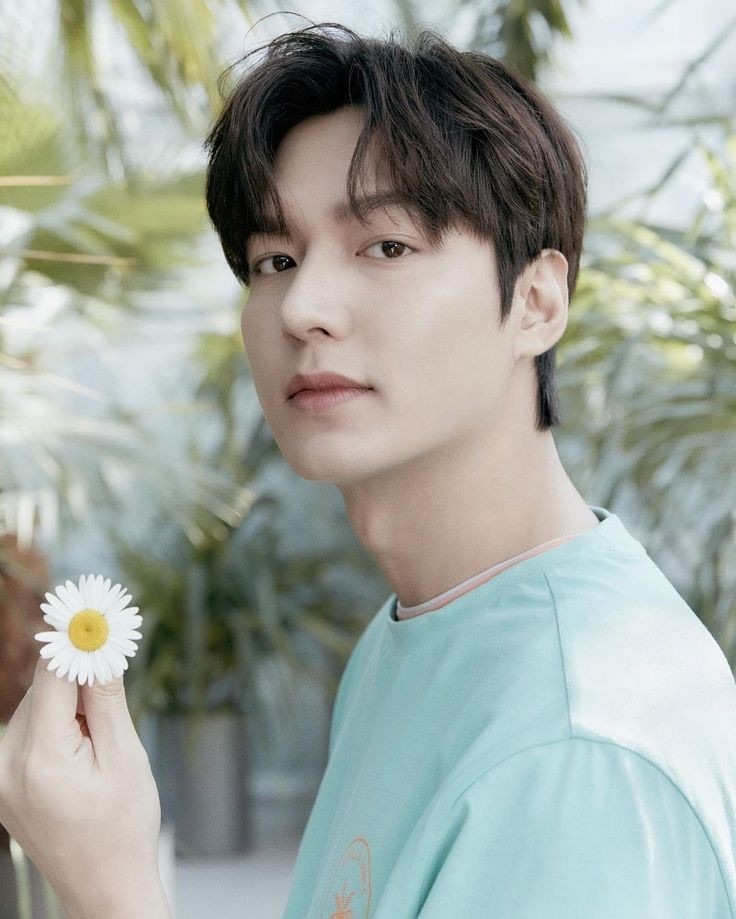 siewrites's tweet image. I am now writing the chapters of Saudade and I'm planning to update them in one go so you can have it longer. I hope you'll love it. Im writing during my free time and on times when I feel like it. Thank you for your patience! Wait for me ❤️