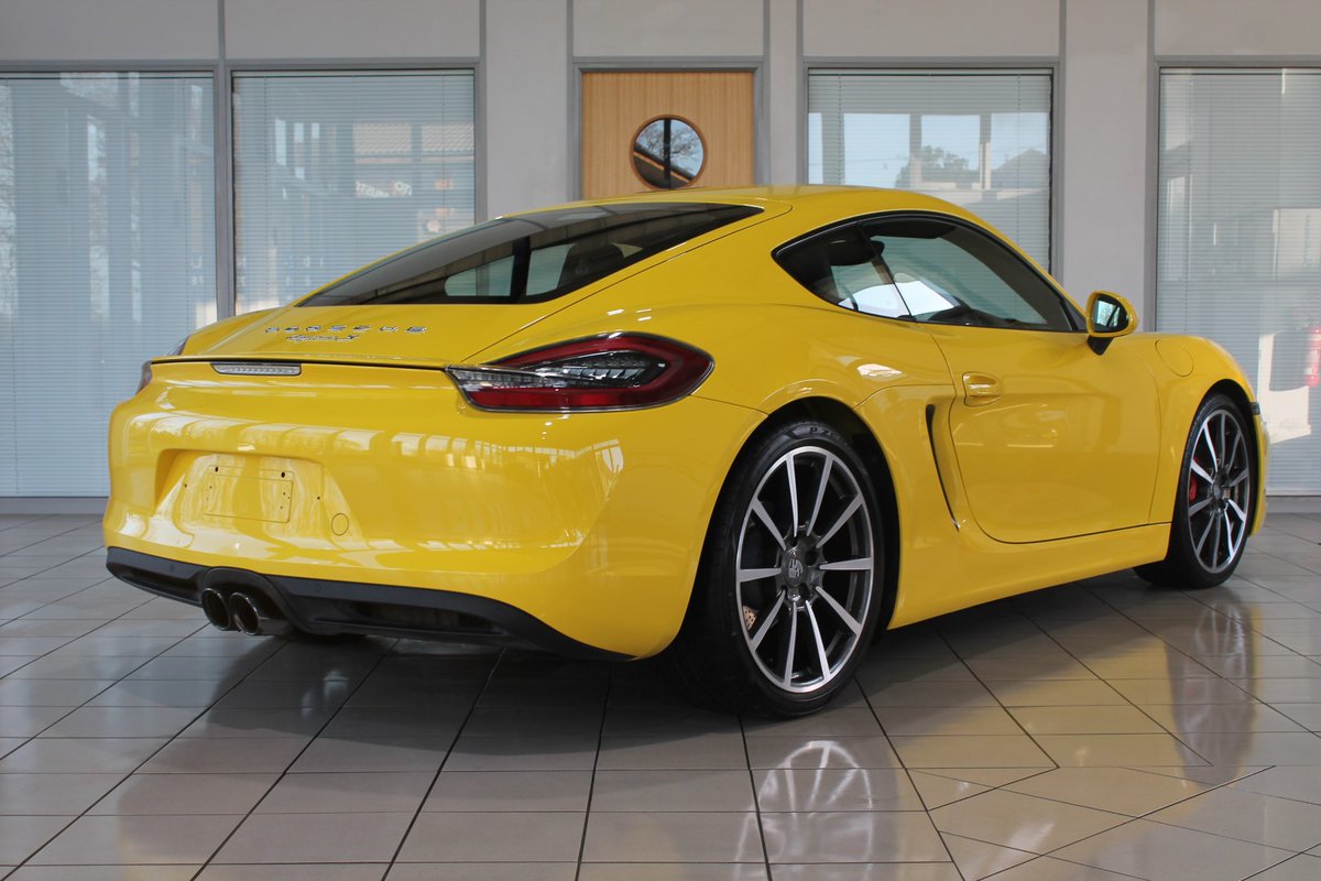 HarbourCars's tweet photo. We welcome this cracking Racing Yellow Cayman (981) 3.4 S PDK into stock. Fitted with a Sports Exhaust, 14 Way Memory Seats and 20 Inch Carrera Classic Alloys to name a few of the options. For more information please visit https://t.co/OK25c9WDn8 https://t.co/7SZ5D8jV7i