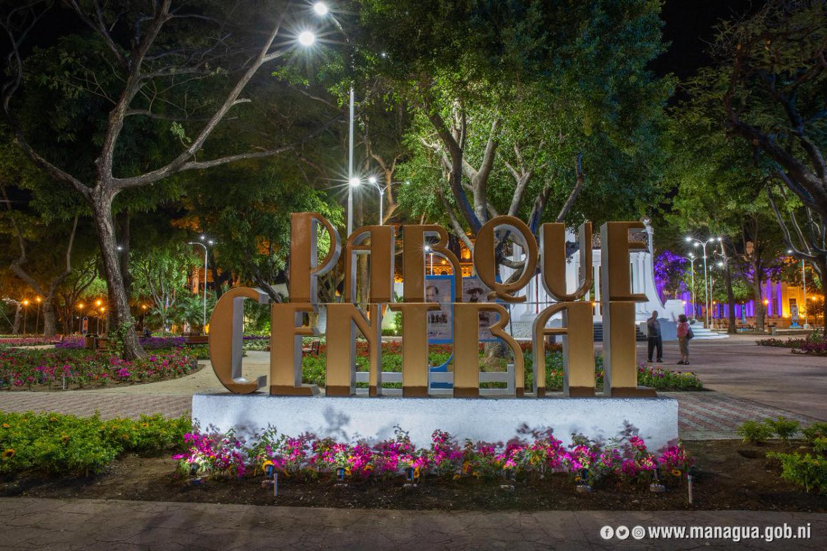 qarlosespinoza's tweet image. #Nicaragua | El Parque Central de Managua ha sido remodelado por la municipalidad.

Este espacio de recreación que suele ser visitado por las familias capitalinas y de otras partes del país, está ubicado en el centro histórico de la ciudad.