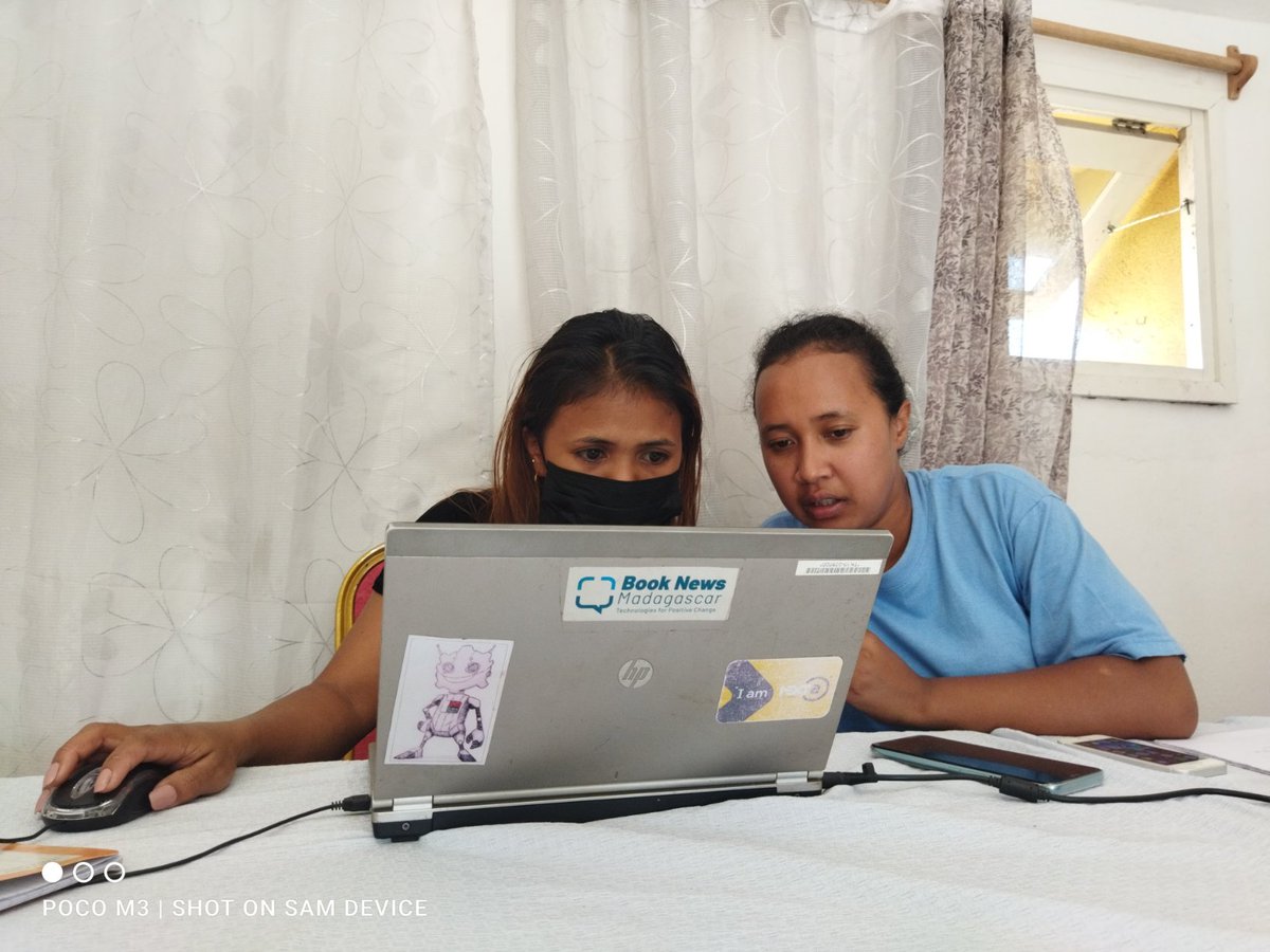 BookNewsMada's tweet photo. Retour en images sur la deuxième vague de formation en #communitymanagement en collaboration avec Itoo Com. C'est toujours un plaisir de partager nos connaissances. ☺️ Bon vent à nos 5 participantes.
#TechnologiesForPositiveChange #BookNewsMadagascar #formation #digital https://t.co/FBkIa42lCr