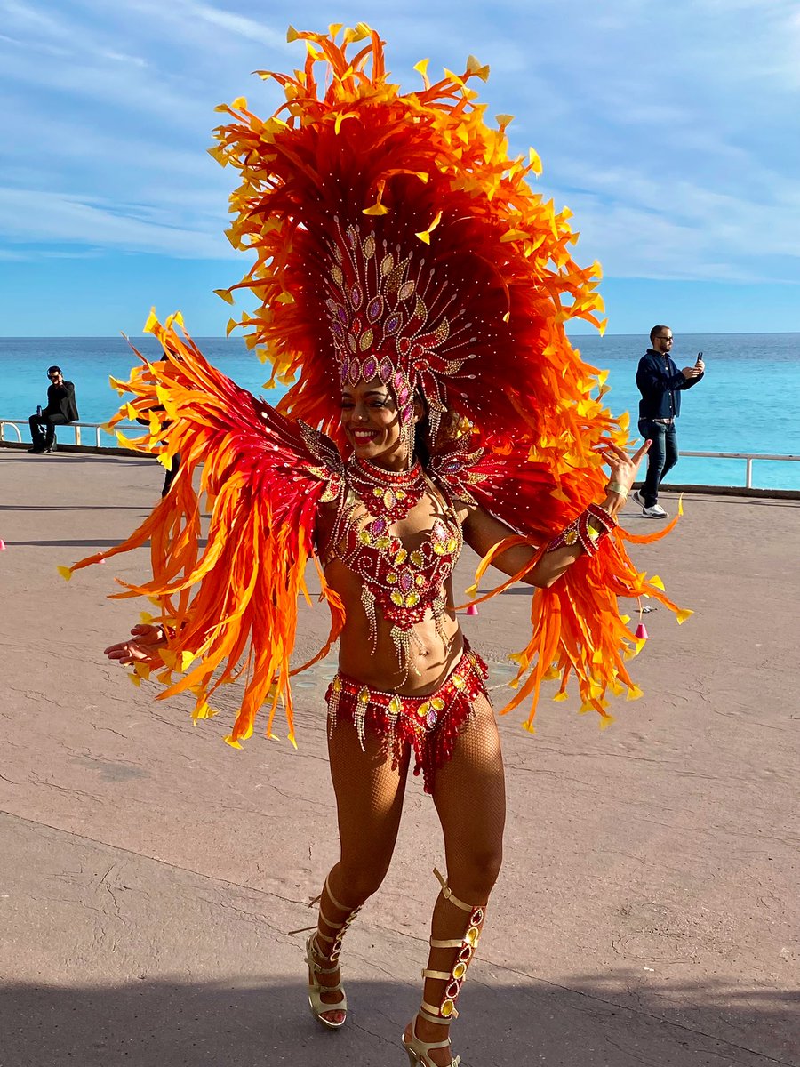 po_petit's tweet photo. Ambiance carnaval sur la promenade ✨
@NiceCarnaval
#Carnaval2022 #Nice06 #Nice #CotedAzurFrance #CarnavalNice #NiceCarnaval https://t.co/NiWo3WBKZd