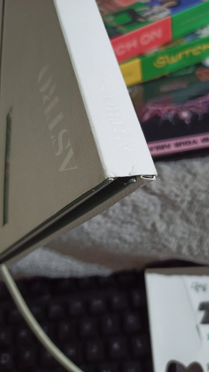 dongminyeongan's tweet photo. Small ga for astro's 6th anniversary 🤍 PH only

1 winner - all light unsealed album (pb, group postcard &amp; cd)

- like &amp; rt
- drop # &amp; with ur fav astro pic
- winner should shoulder the lsf

Ps. The album has dents 😅

Ends: feb 23 | 7 pm (will draw at 10 pm) https://t.co/vil8zdQuza