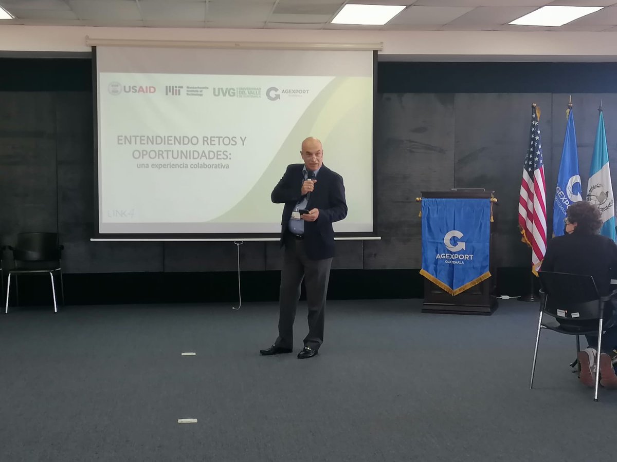 mmeridagt's tweet photo. "La Aspiración comienza aquí, pero no termina aquí", dice @amador1966 Director General de AGEXPORT en la inauguración de #entiendoretos #experienciacolaborativa #feb22 parte de #ASPIREGuate financiado por @USAID, implementado por @MIT @MITMechE @dlab_mit @uvggt y @AGEXPORTGT https://t.co/0qMuJoNhaw