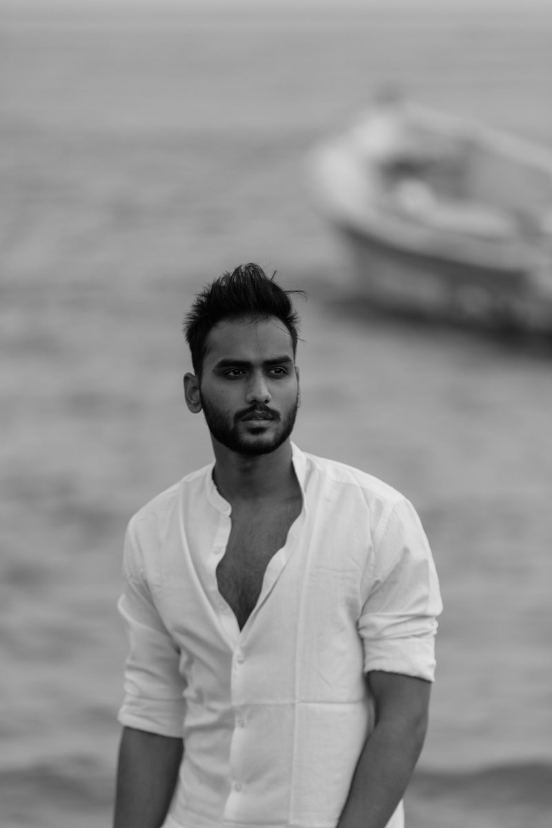 Varun_r26's tweet photo. #🤓 

📷: @ aishwaryashok 
Make-up: @kalyanipremkumar https://t.co/8OtbwX2HSJ