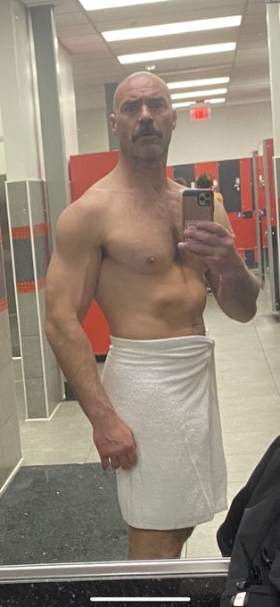 https://t.co/c4UxcV4cRK to see what my life is all about. #studshit https://t.co/XsfrqqJomw<a href="/tag/studshit"class="tags"><span>#studshit</span></a>