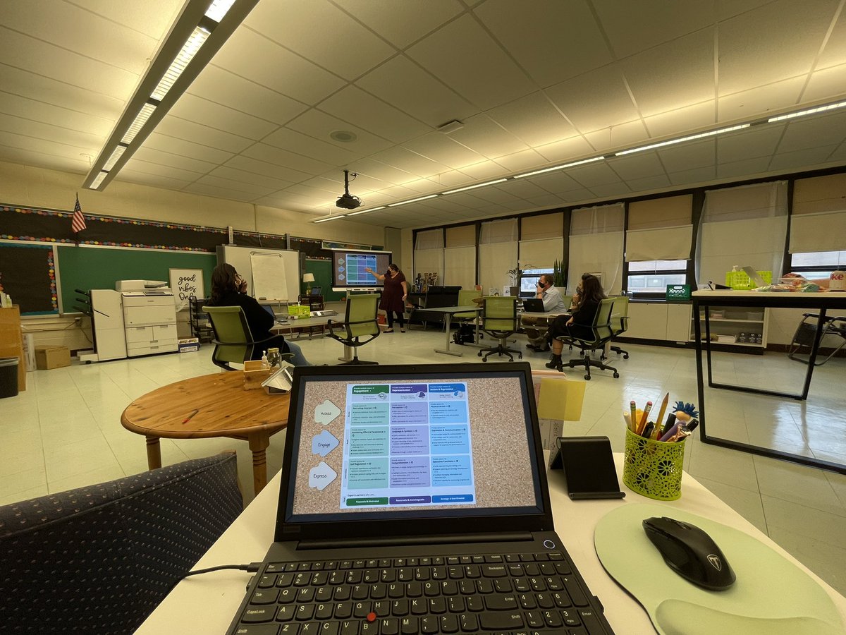 A4Hughes's tweet photo. Thank you to Tara for helping 5th grade work towards incorporating UDL in our classrooms. We are fortunate to have these tools and support. #chdreambuilders @TaraAmsterdam @missniss312 @MrWebsterC4 @KatrinaSelle18 https://t.co/9D4M35fSdY