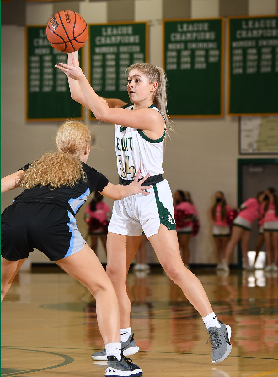 originaljlow20's tweet photo. #jesuithoops SENIOR NIGHT vs. Aloha, 7:00pm…. #CaptainMac #Carly @JesuitHighPDX @TheSaderNation https://t.co/pPE4G1ZwUo