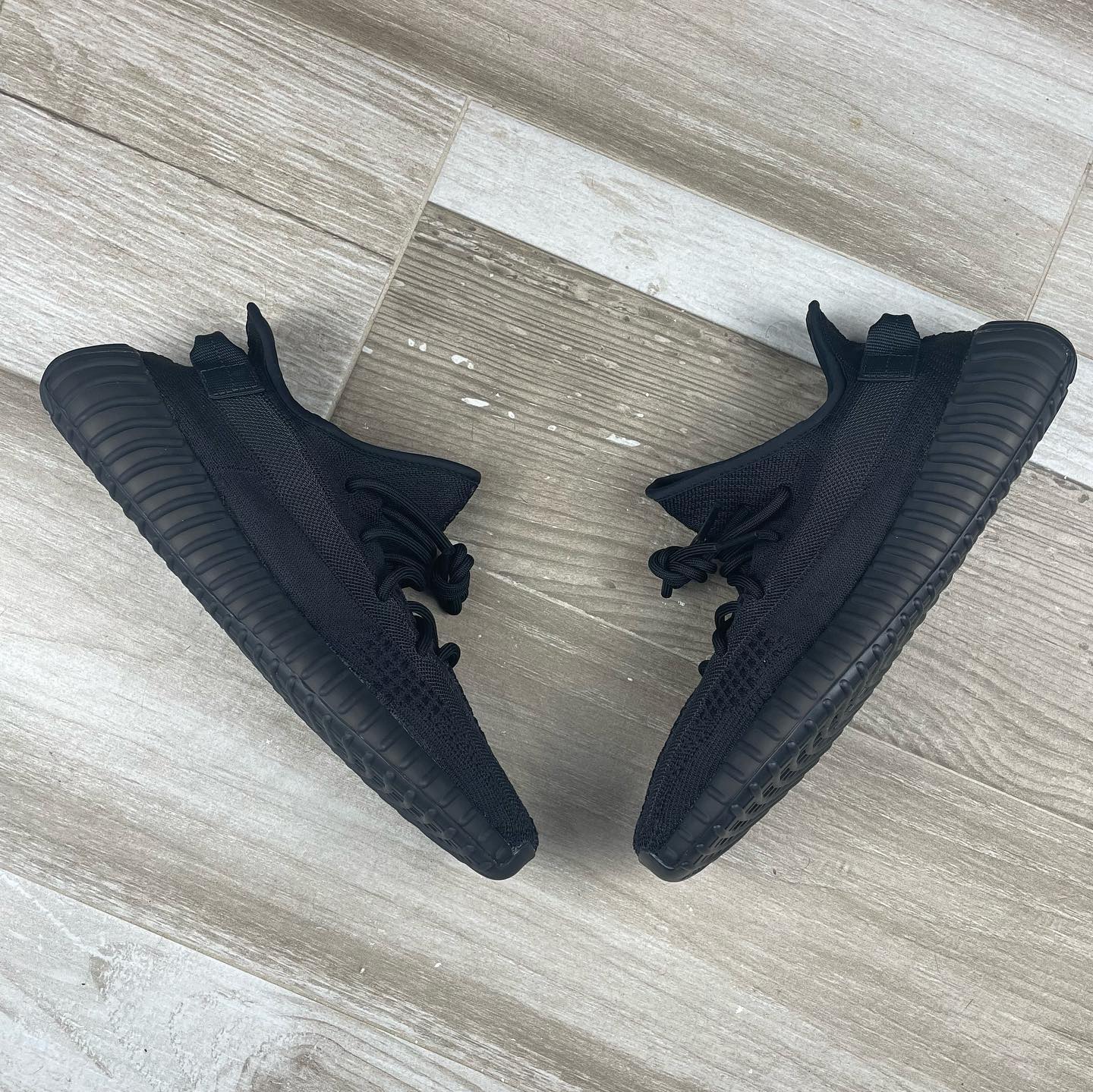 Sepatu adidas yeezy deals boost 35 v2