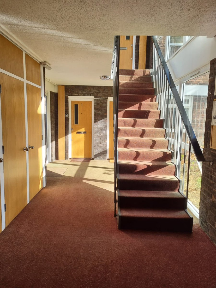 Communal cleaning survey in E18 today. We have teams of mobile cleaners covering all of Essex and East London meaning we can maintain your blocks at very competitive prices.
#propertymanagement #blockmanagement #residentialmanagement #propertymanager