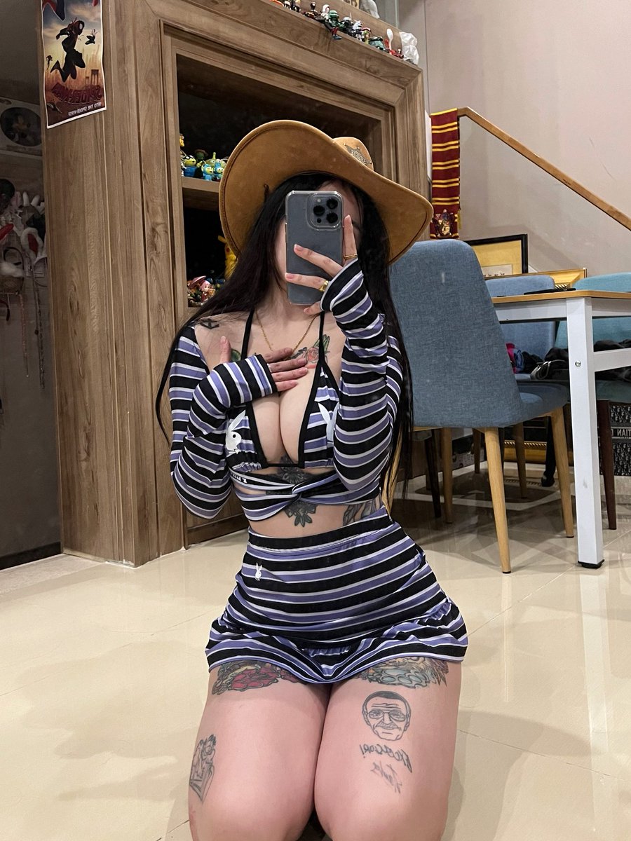 爱你们嘻嘻！

#纹身 #tattoo #脚 #腿 #反差 #胸 https://t.co/UGRtqBITFV