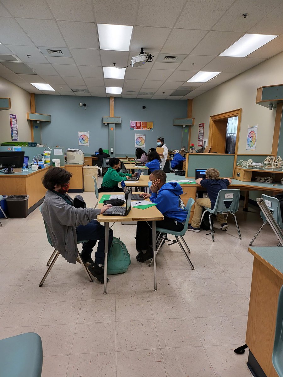 Ms. Ghosh, our STEM teacher is teaching her students coding during Digital Learning Day. <a href="/BTWashingtonMS/">Booker T Washington</a> <a href="/NNPSITC/">NNPS ITC Team</a>

#DLDay, #NNPSDLDay, #NNPSProud