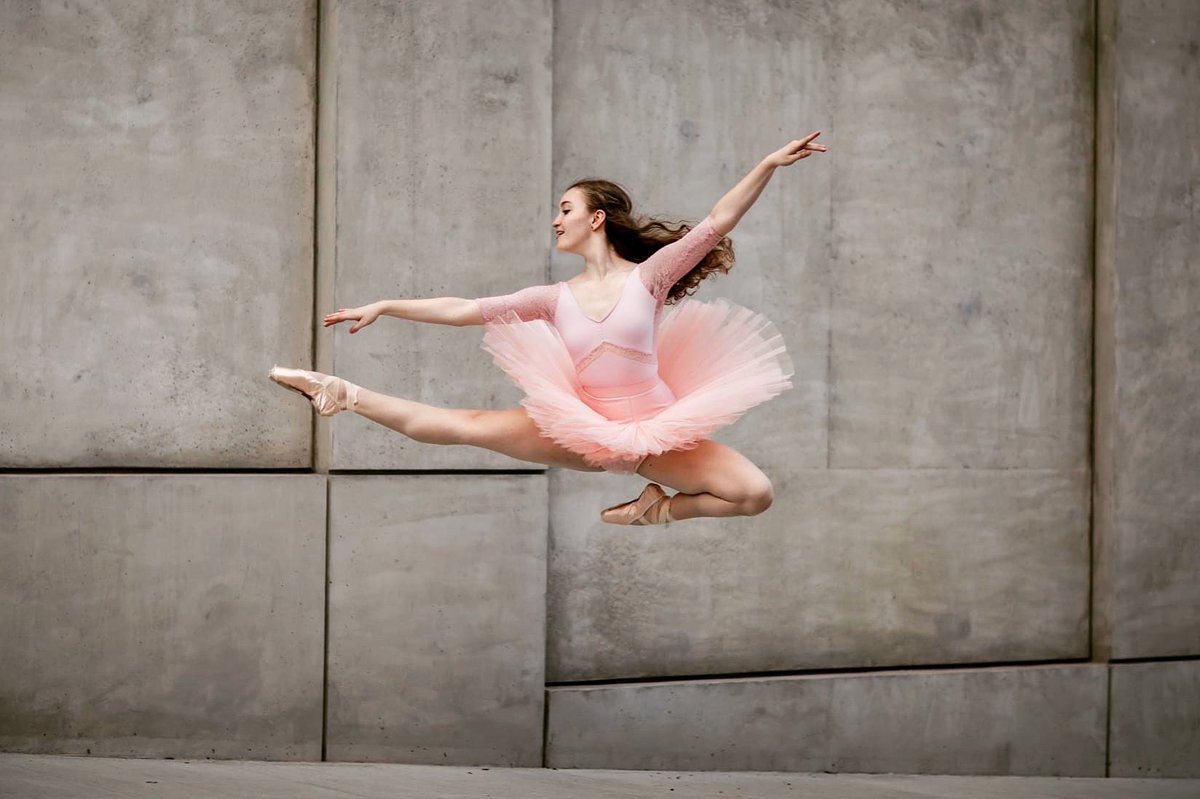 Dancer_NYC14's tweet photo. It's Tuesday and it's 2-22-22!  Happy TUTU Tuesday!
https://t.co/8Ro3WGpt9z #DancerNYC #tututuesday #classicalballet #tutu #balletlove #ballet #dance #balletdancer #Dancer #dancerslife #ballettutu #balletbeautiful #worldofballet #worldofdance #worldwideballet #balletphotography https://t.co/WzTVXECedj
