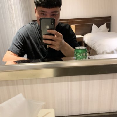 #NewProfilePic (新個人資料照片)