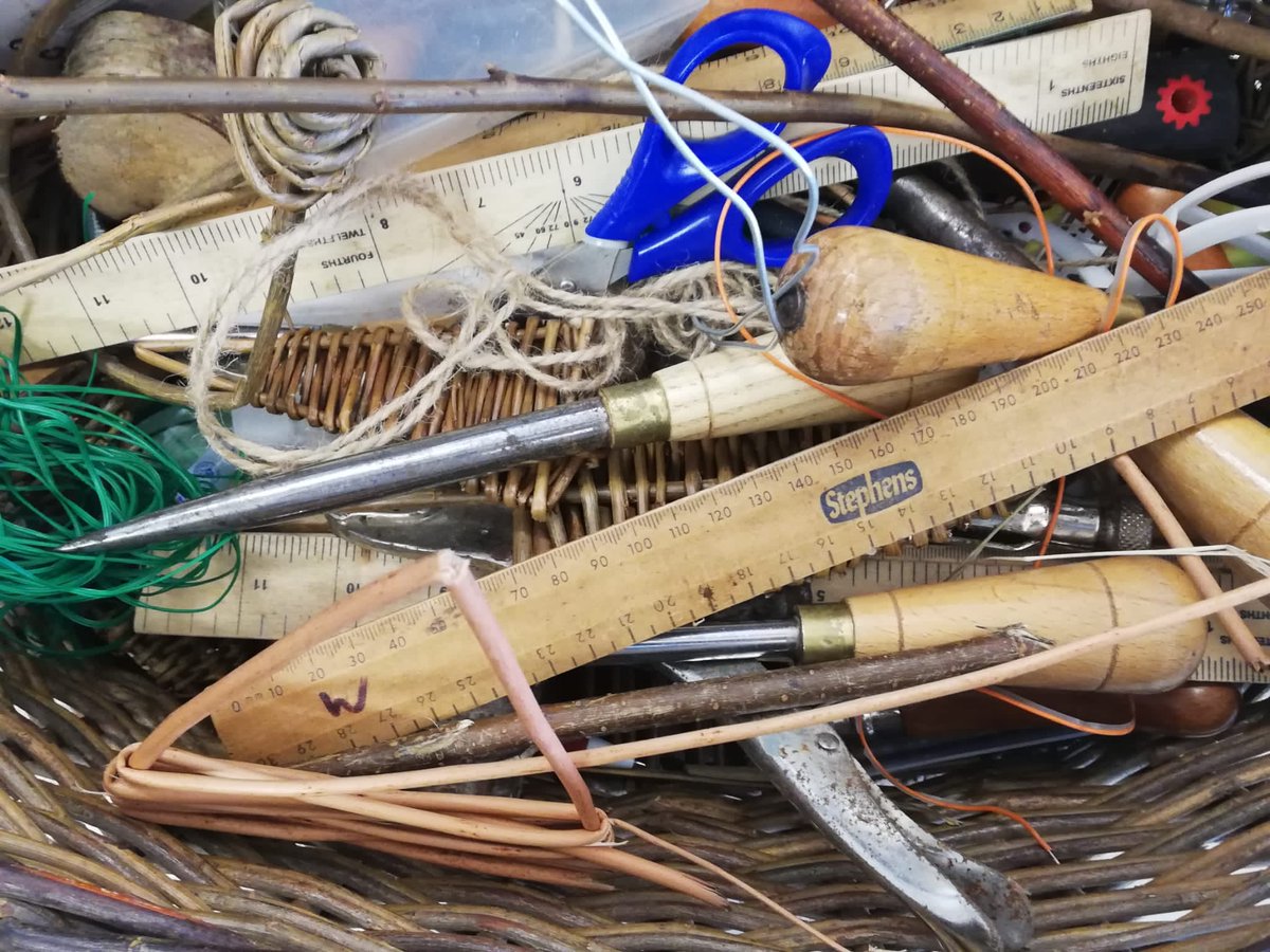 QUB's Stage One started Making Together with five incredible artists and architects today. <a href="/chris_upson/">Chris Upson</a> <a href="/jumpthehedges/">Jump The Hedges</a> <a href="/rfitzdesign/">Rachel Fitzpatrick</a> @astrlfibres and Clive Lyttle.  We anticipate some incredible "enclosures" in two weeks.  2 of 2