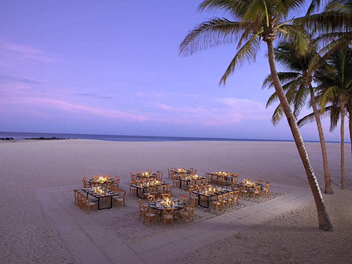 The perfect scenary for a farewell dinner party! Or any other event you have in mind. 

#ParadisusLosCabos #EmbraceYourNature #MICE