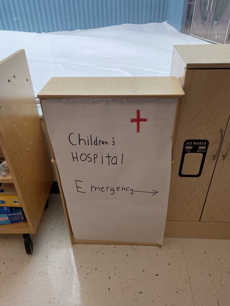 Kinders taking special care of our friend at the childrens hospital💕🩺