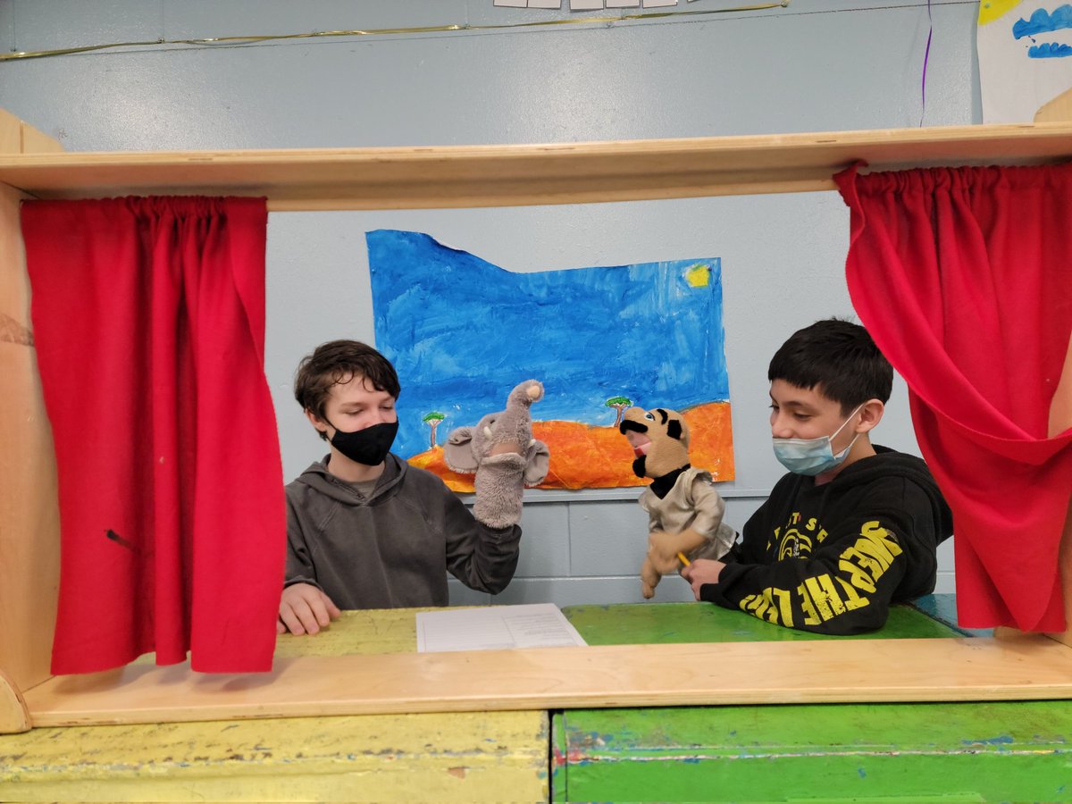 HolmesDrama's tweet photo. The first day of puppet performances was a success! #puppets #planpracticeperform #vocalization https://t.co/STTNuS2Ung