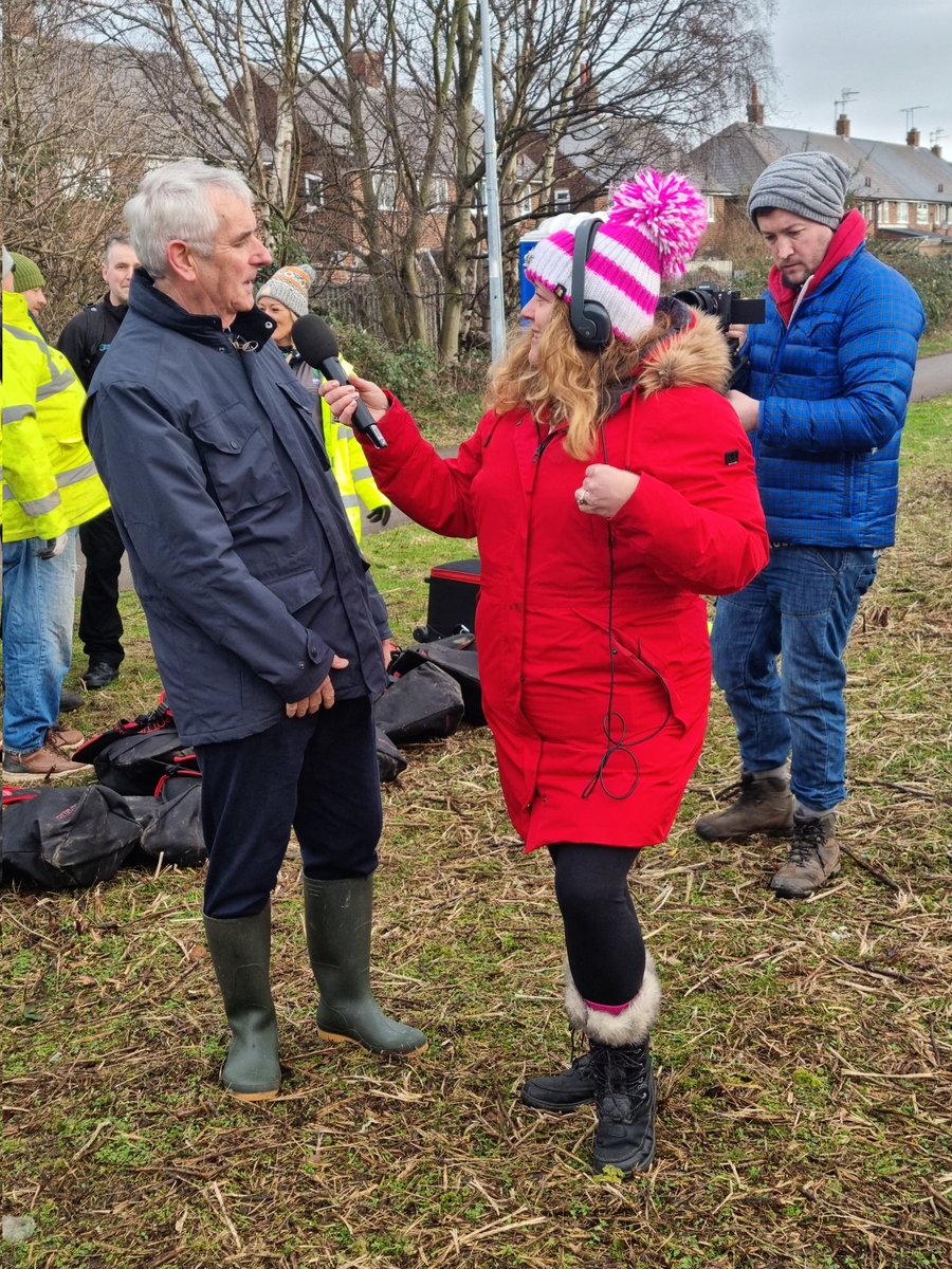 Great chat with Amanda White @RadioHumberside about the #QueensGreenCanopy unique #plantatreeforthejubilee initiative created to mark The Queen's #PlatinumJubilee #Hull #EastRiding @QGCanopy #ERLieutenancy #ERLordLieutenant @AuntieMongo