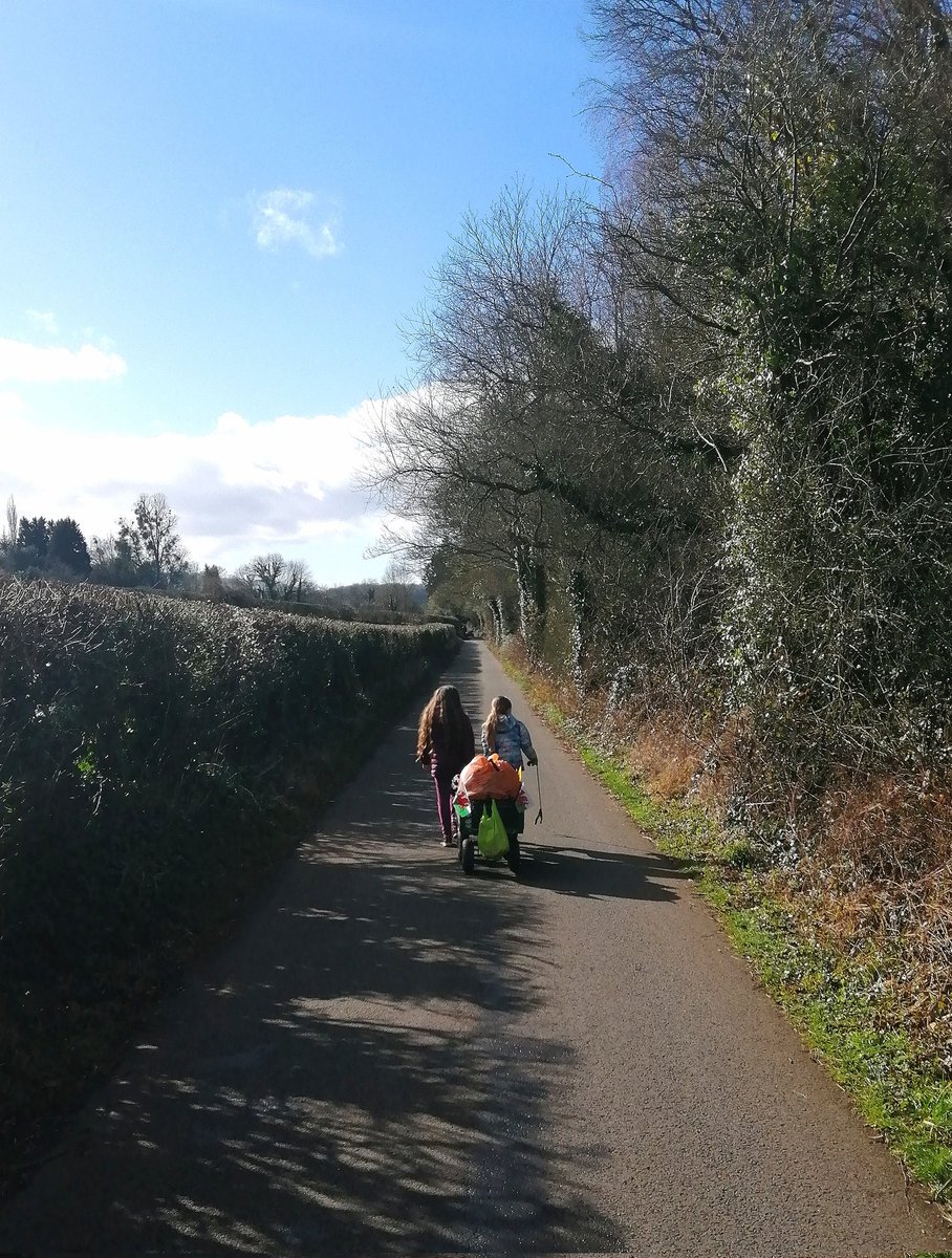 Epic #Womble along the wonderful #ncn423 #peregrinepath today Three full bags 😔 Mainly cans, bottles, covid masks and wrappers It's not so bad though, it's a beautiful area and we always make our #litterpicking fun
#lovewherewelive ❤️
@Keep_Wales_Tidy
@Sustrans
@MonmouthshireCC