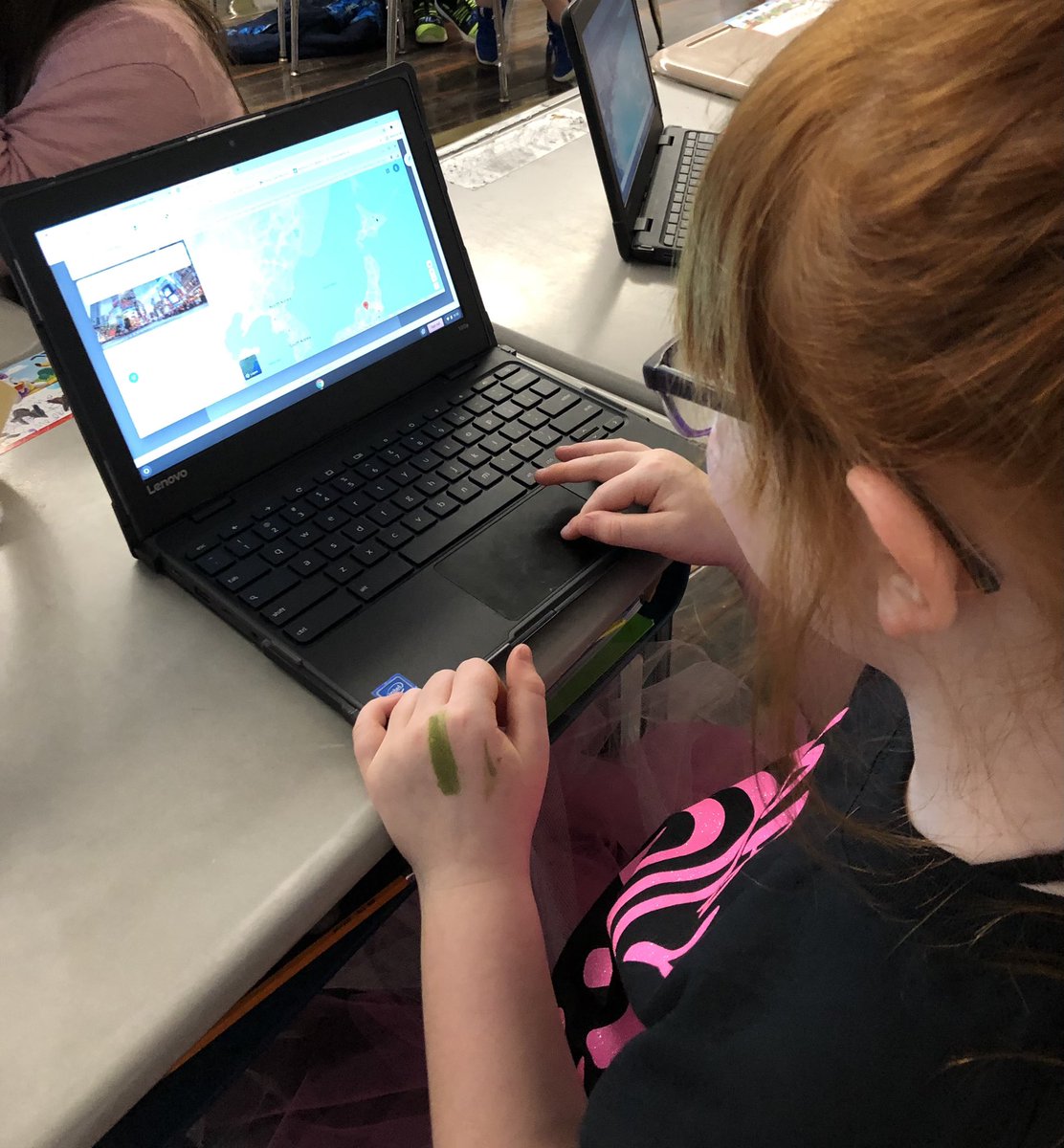 Shannon37320217's tweet photo. Mrs. Echols class is using Nearpod to make Wit &amp; Wisdom more engaging, relevant, meaningful, and accessible for all@students. Student have begun Module 3 in which they explore the experiences of immigrants who journey to a “New Home”. @GallberryFarm #DLDay #CCSDLDay https://t.co/D6NRFgS28F