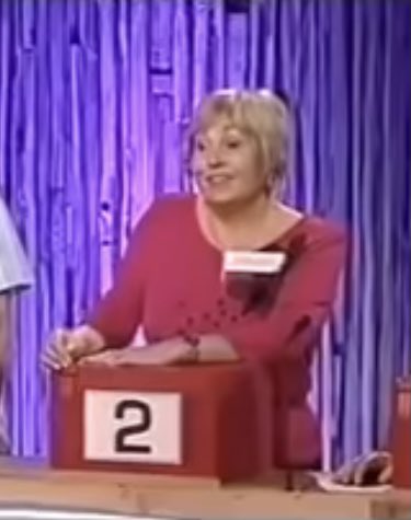 AshtonLiam95's tweet photo. Okay Harry, you have the option to stick with box number 8 or swap for box number 2, ask the audience what they think https://t.co/AGElCtwhv8