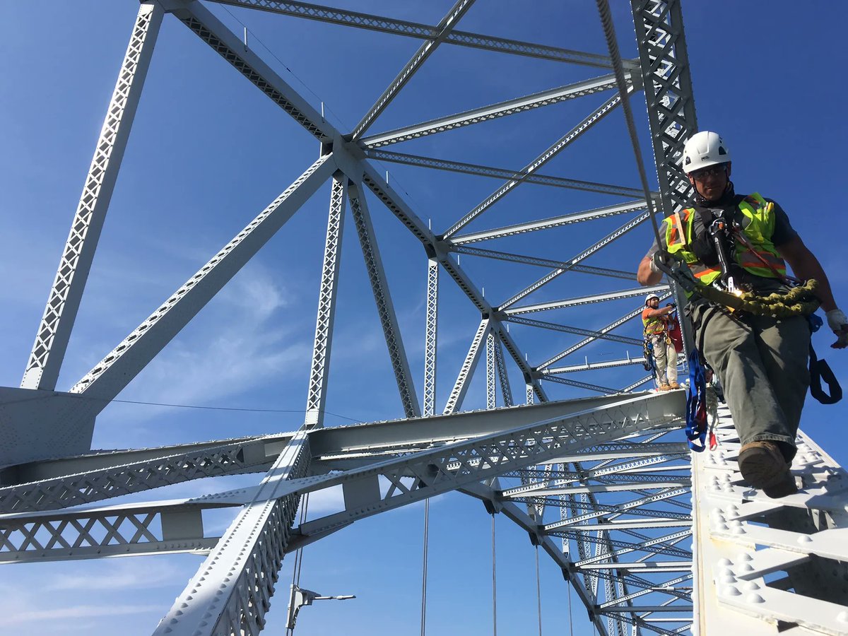 elevatedsafety's tweet photo. We have three, 8-hour #FallProtection Authorized User courses coming up this year! The first takes place 3/28, in partnership with #NIPSTA. The second takes place 6/28 in CO. These courses are intended for employees who may be exposed to fall hazards: https://t.co/ruoCxmwJle https://t.co/8npkmUwvXz