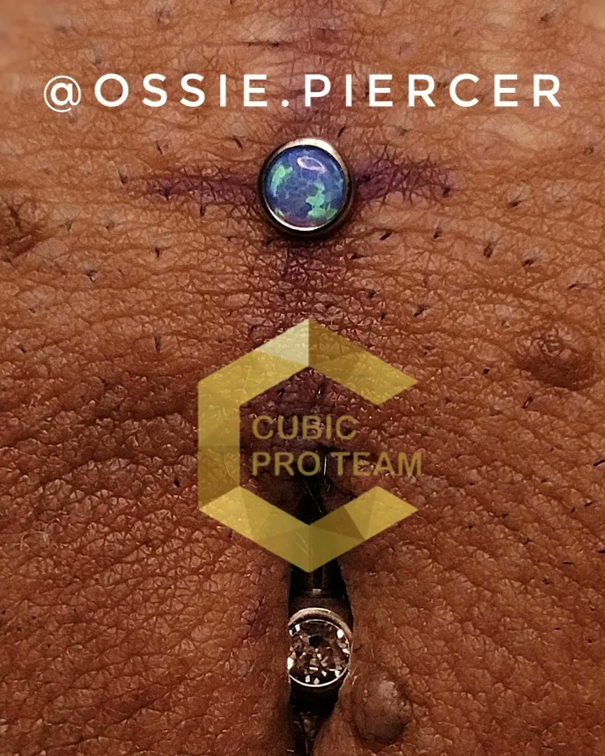 Ossiepiercer's tweet photo. Christina Piercing para mi amiga y Colega I.R.Piercer de Pergamino en la Jornada de Perfos Genitales realizada en su Estudio. #piercing #bodypiercing #ossie #ossiepiercer #bodyrituals #christinapiercing #genitalpiercing #buenosaires https://t.co/4MyIYDEgDz