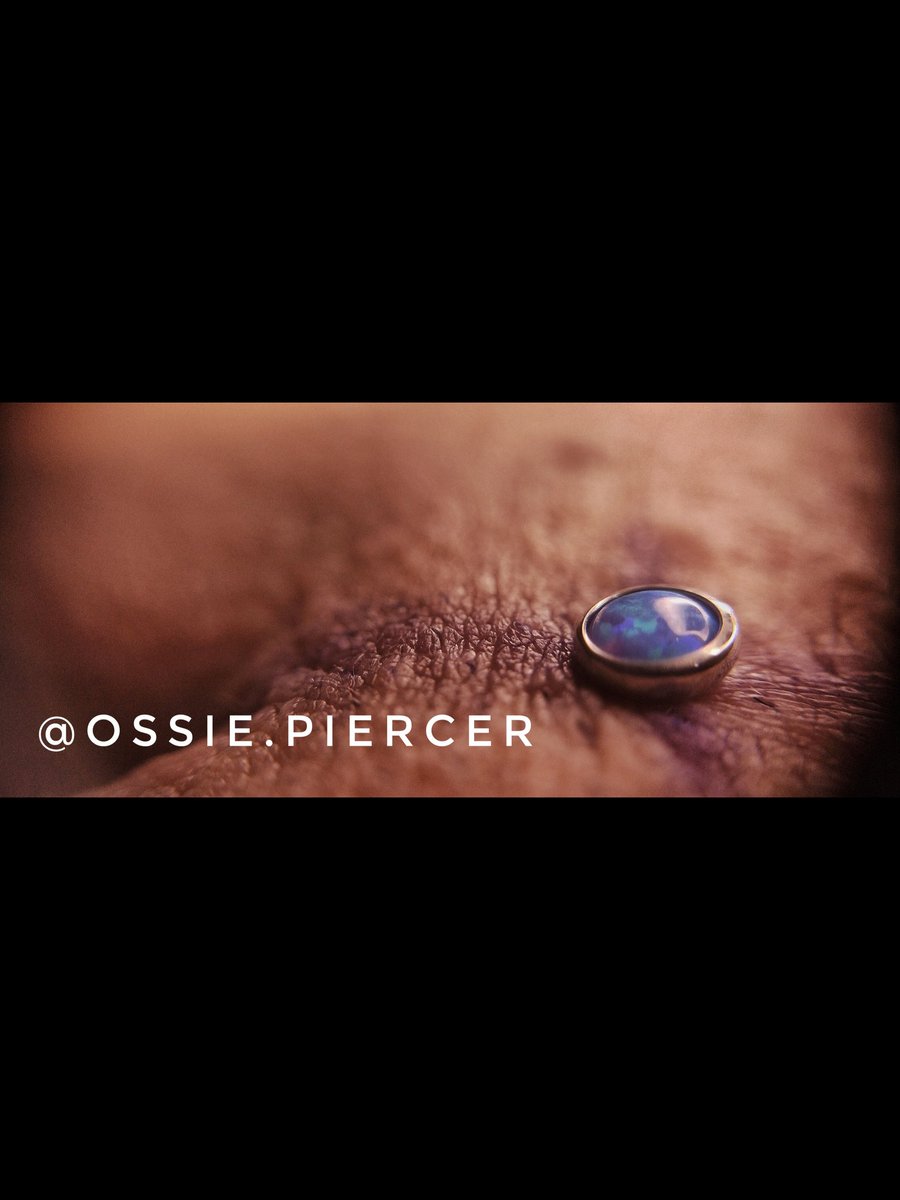 Ossiepiercer's tweet photo. Christina Piercing para mi amiga y Colega I.R.Piercer de Pergamino en la Jornada de Perfos Genitales realizada en su Estudio. #piercing #bodypiercing #ossie #ossiepiercer #bodyrituals #christinapiercing #genitalpiercing #buenosaires https://t.co/4MyIYDEgDz
