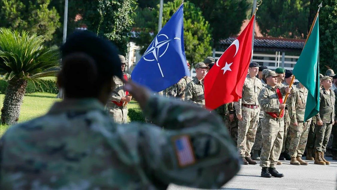 В нато ли турция. Турция НАТО. Военные НАТО В Турции. Войска НАТО В Турции. Вступление Турции в НАТО.