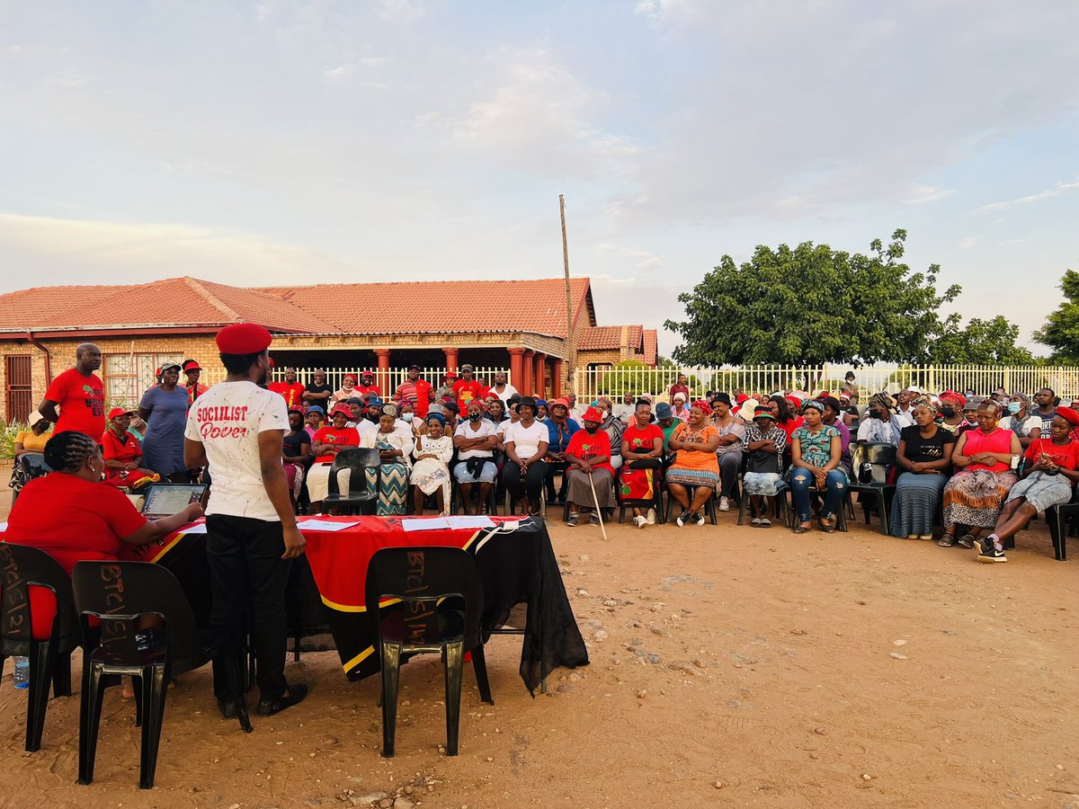 MathibeRebecca's tweet photo. Cmsr Dr Mbuyiseni Ndlozi Limpopo convener is addressing ground forces of EFF ward 3 at Mogalakwena in preparation of Siyabonga mini rally to be addressed  by the CIC and the President of the EFF @Julius_S_Malema We thank this community for delivering for us a ward councillor. https://t.co/tNabtl8Xxz