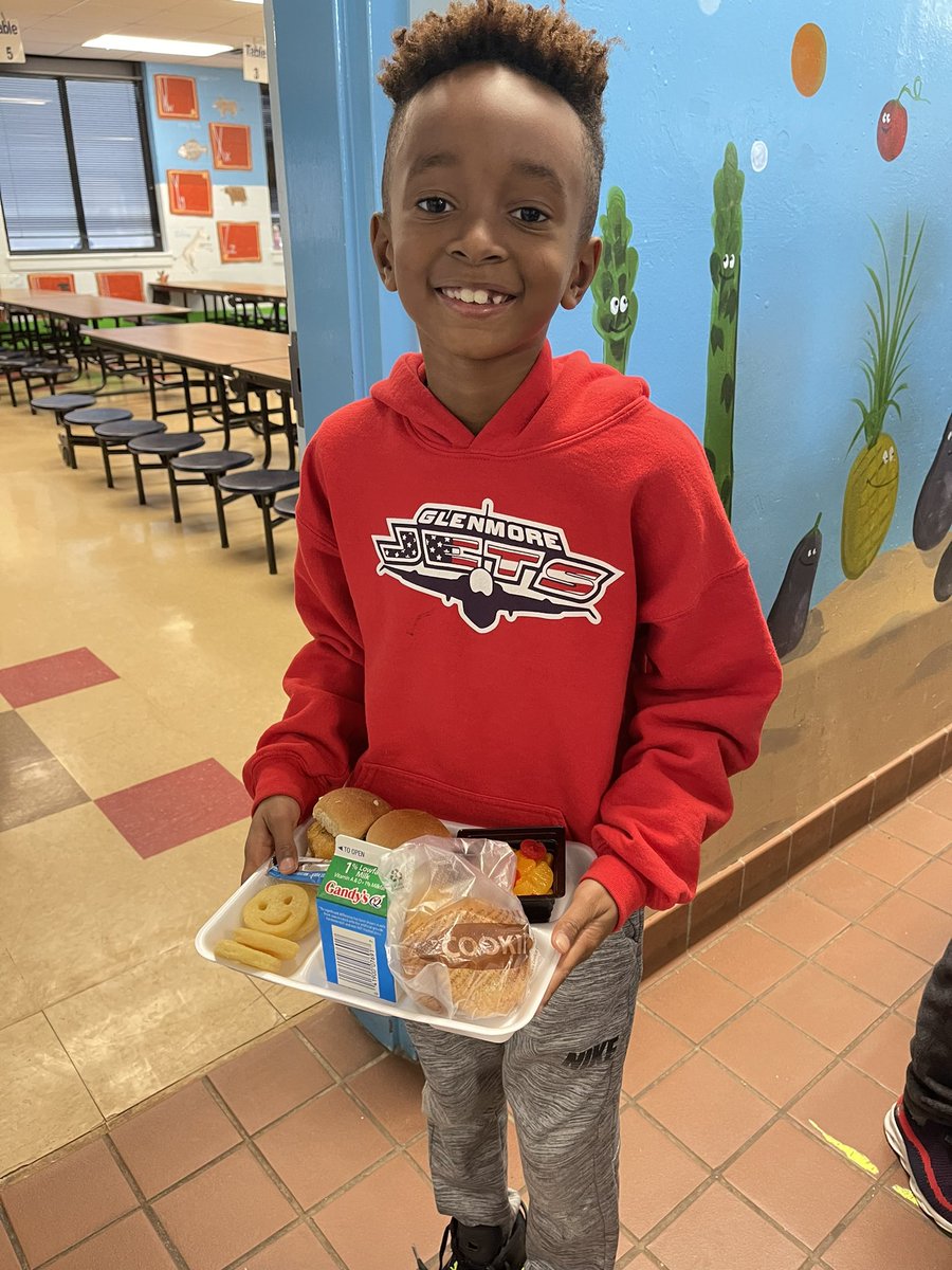We celebrated 2-22-22 with a fun “Two’s-day” themed menu! Two-Sliders, and a special treat of two of our Smart Snack cookies brought a lot of smiles to our students faces !  Since smiling is our favorite, we would call this a “TWO-riffic” success! 
<a href="/SanAngeloISD/">San Angelo ISD</a> 
@SchoolMealsRock