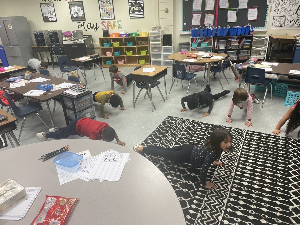 KatelinNolan1's tweet photo. I wish everyday could be Twosday! We turned the # 2 into different objects and shared, we partner wrote stories and recorded flipgrids reading them, we worked on our Time Capsules, and we timed how many exercises we could do in 2 mins. Stay tuned for our finished Time Capsules! https://t.co/KpnHBCqmyz