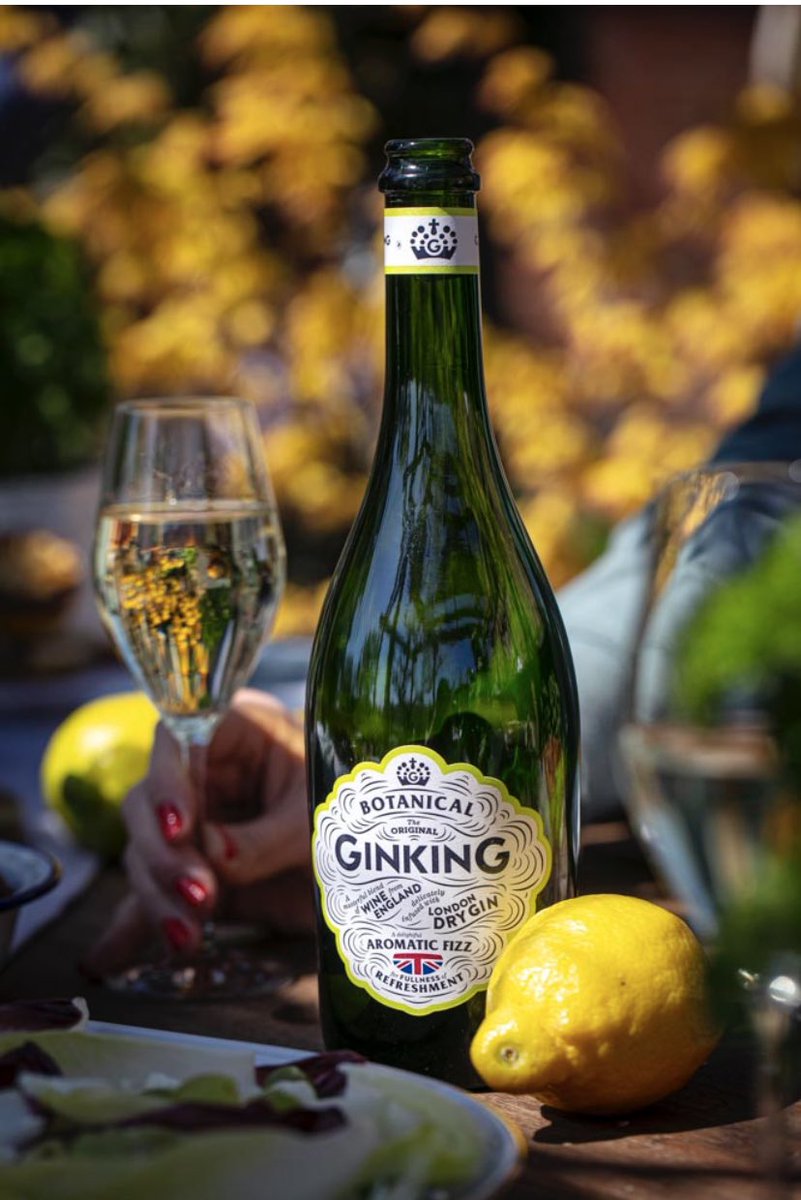 Ginking2016's tweet image. Delicate aromas of sweet spice from the pink pepper and cardamom mix in the gin with citrus notes from the wine, our Ginking Original style truly bursts with flavour. #DrinkingGinking #gin #wine #delicious #fizz #sparkling #botanicals #share